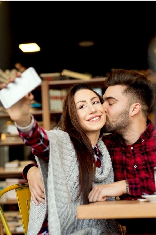 Date Ideas in Johnson City TN: couple taking selfie on date