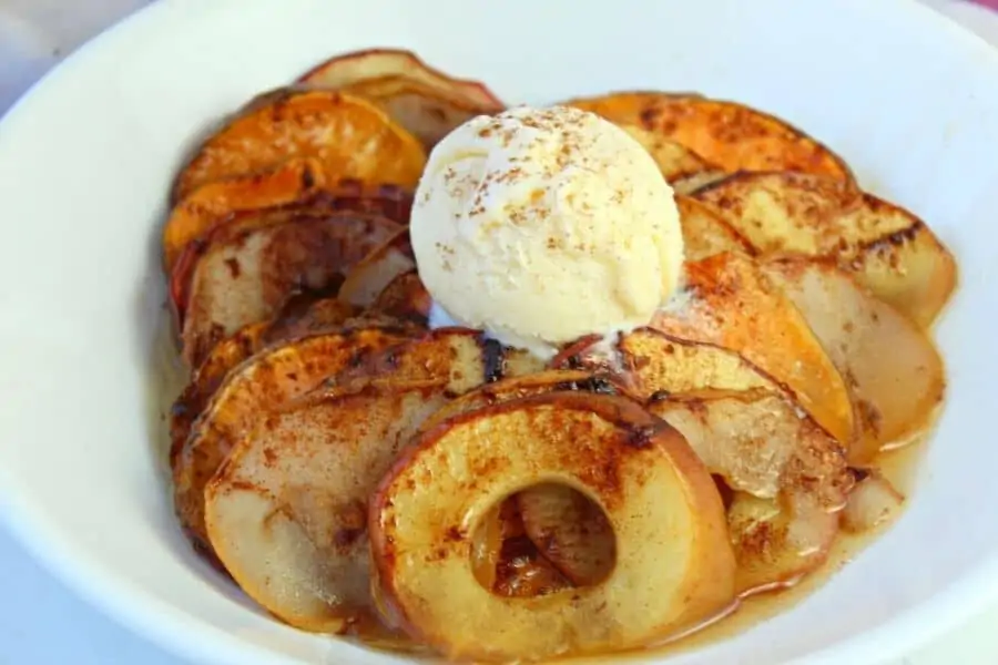 pear baked dessert