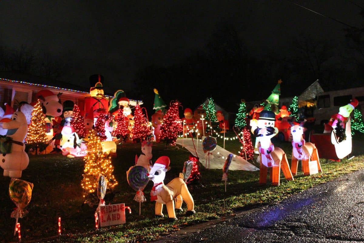 10 Great Spots For Christmas Lights in Maryville TN - East TN Family Fun